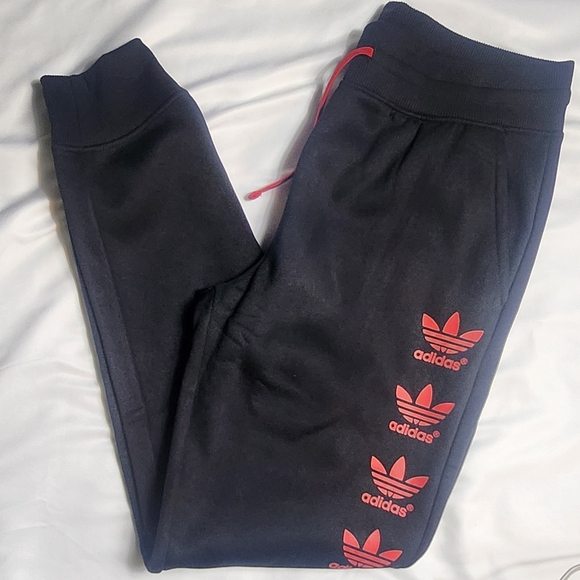 Adidas Men's Black and Red Hoodie&Pants - Picture 4 of 9